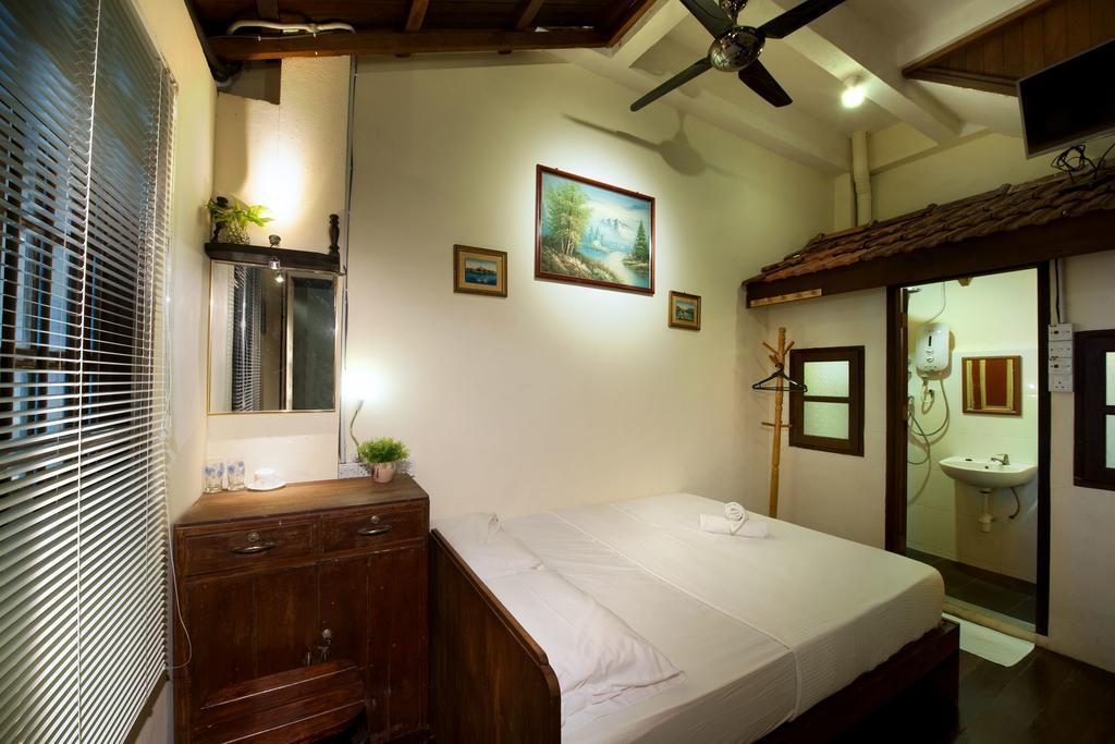 Silver Shine Guesthouse George Town  Szoba fotó
