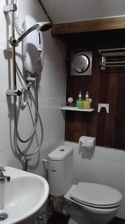 Silver Shine Guesthouse George Town  Szoba fotó